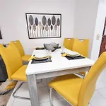 Rocha Candimar Sunflower Apartment