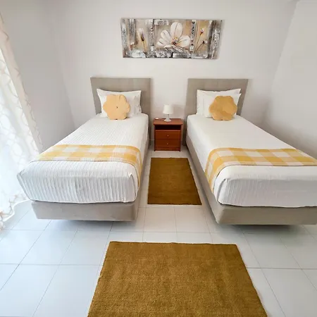 Rocha Candimar Sunflower Apartment